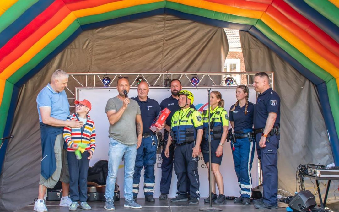 Die Berliner Polizei erfüllt Adrians Herzenswunsch