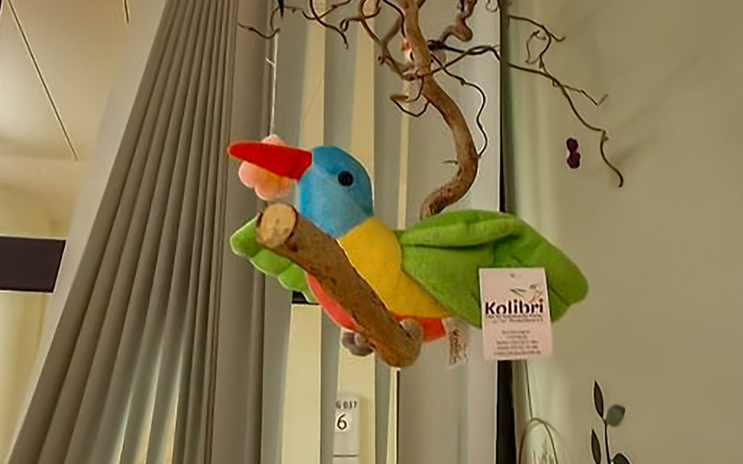 “Kolibri von Trost” zieht in das Spielzimmer der Kinderkrebsstation ein