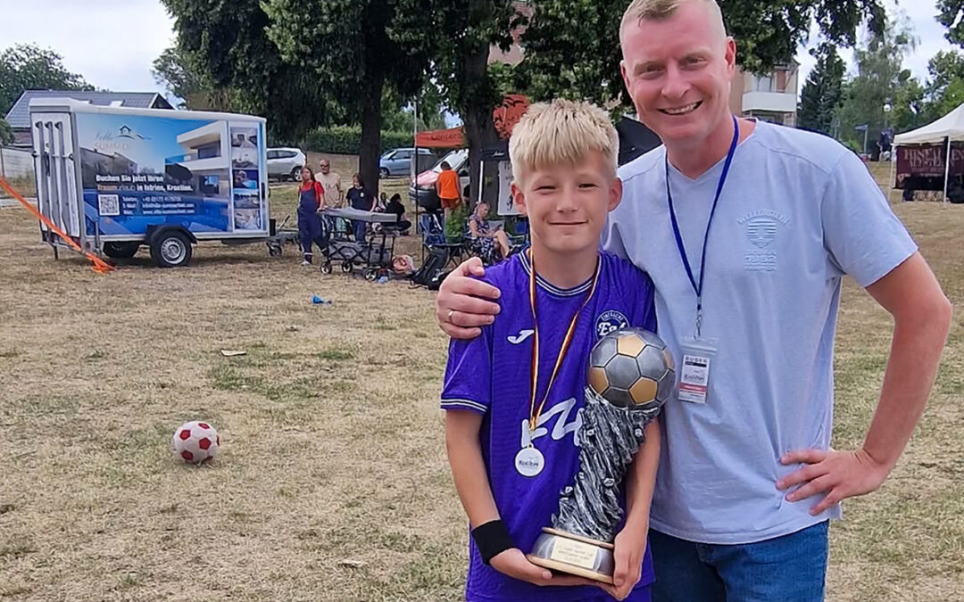 Alle für Emma: Ein unvergesslicher Ruder Cup voller Hoffnung, Sport und Herz