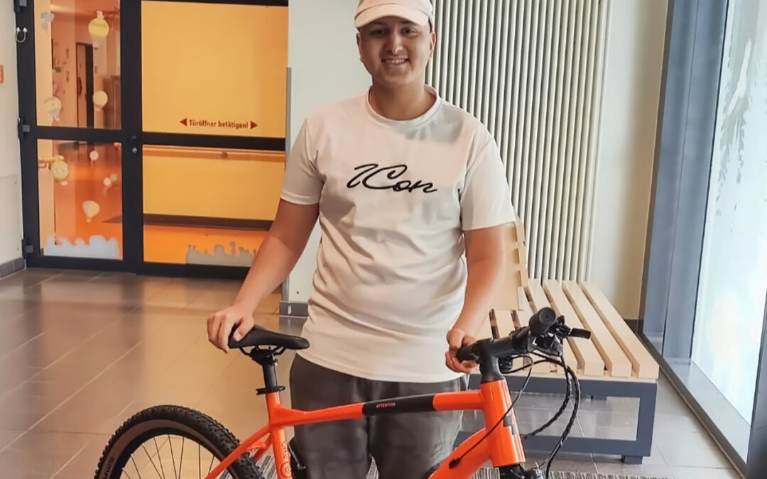 Mit dem Fahrrad durch Berlin ist der Herzenswunsch vom 16-jährigen Majd
