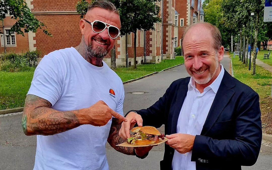 Leckerer Burger-Nachmittag in der Kinderklinik in Berlin-Buch