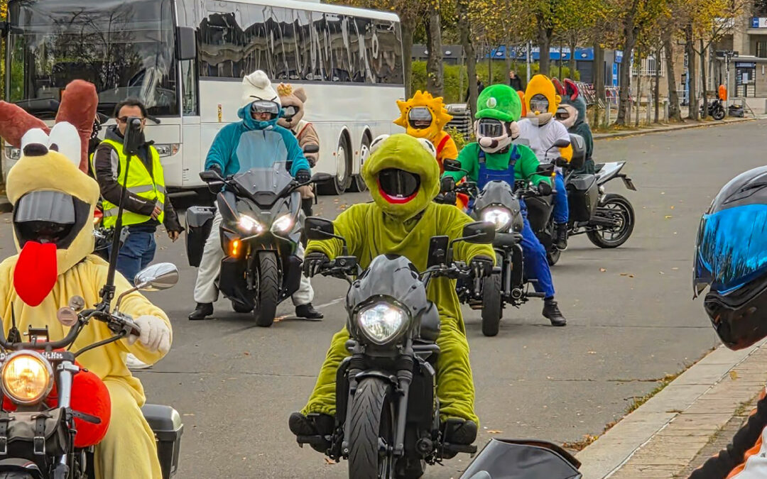 Halloween Charity Ride vor dem Olympiastadion in Berlin