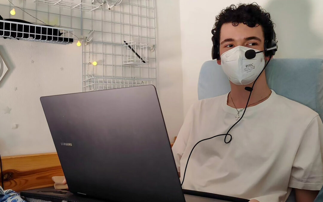 Mithilfe des Lernroboters hat Gabriel es bis zum Abitur geschafft