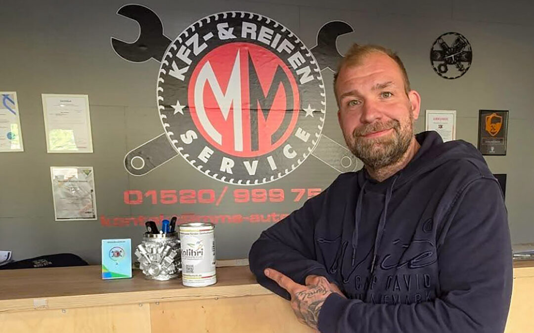 Marc organisiert einen Fahrzeug-Check für den Guten Zweck