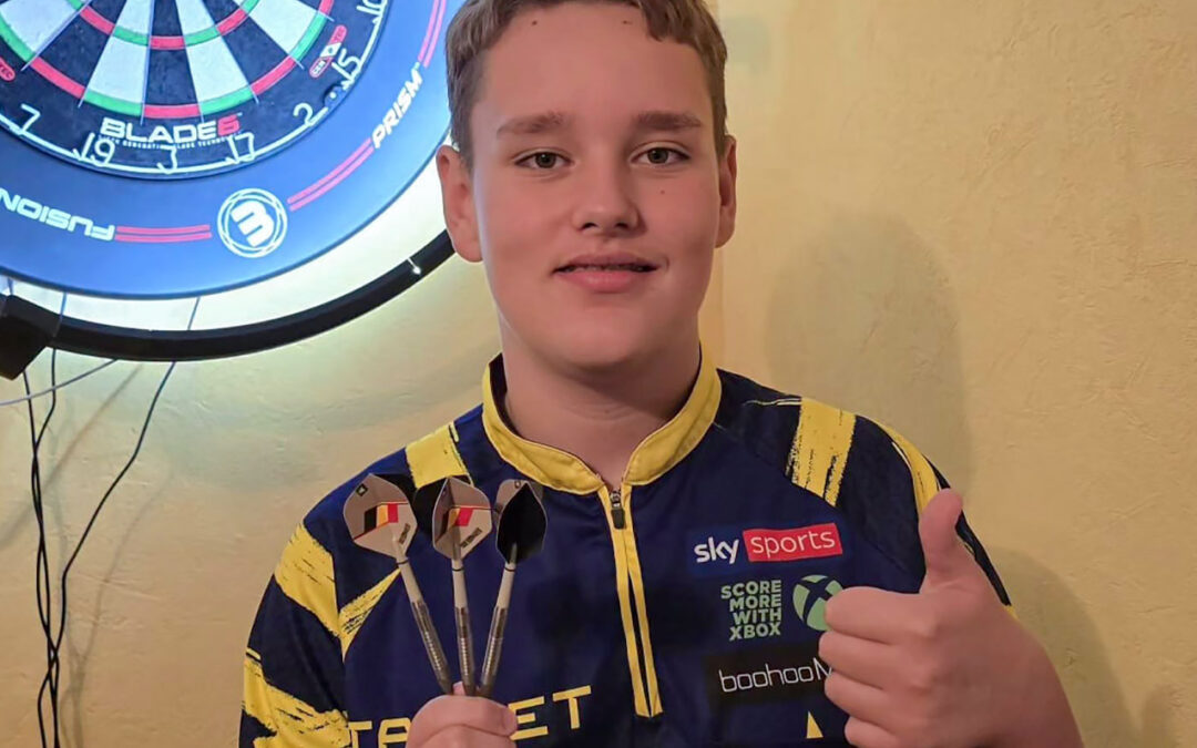 Mit seiner Leidenschaft für Darts findet Devin nach der schweren OP zurück auf die Beine