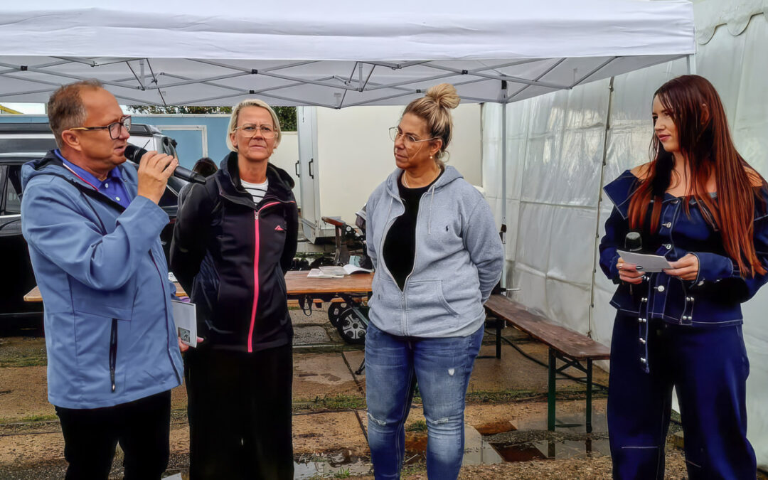 Kolibri stellt sein Ehrenamt beim Flohmarkt in Angermünde vor